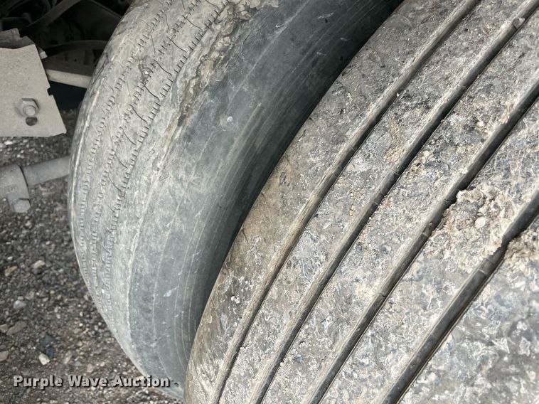 image for item NY9865 2012 Wabash  dry van trailer