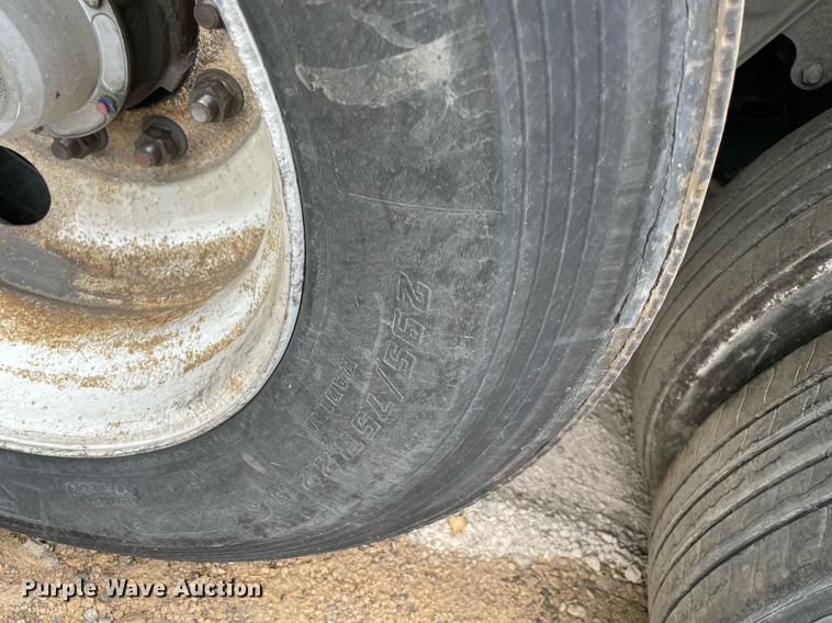 image for item NY9866 2010 Wabash  dry van trailer