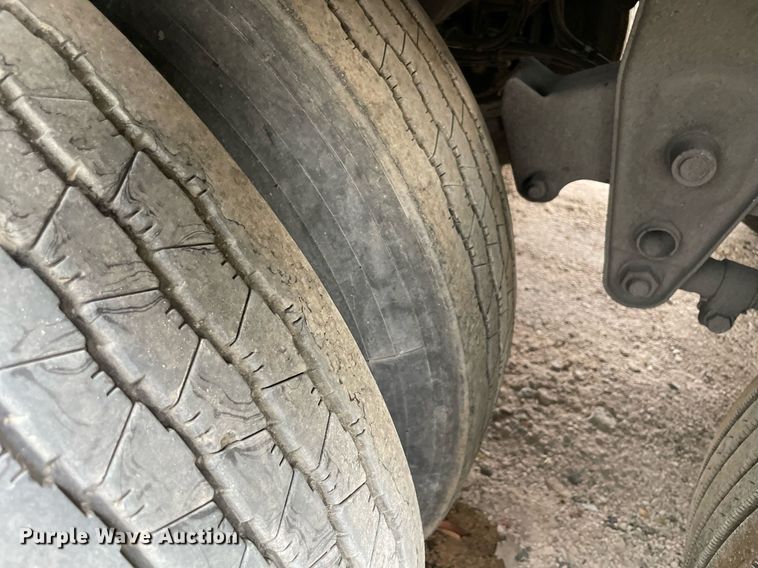 image for item NY9866 2010 Wabash  dry van trailer