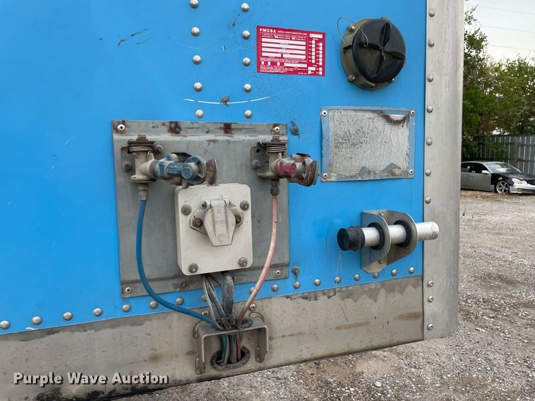 image for item NY9867 2012 Wabash  dry van trailer