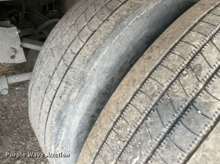 image for item NY9867 2012 Wabash  dry van trailer