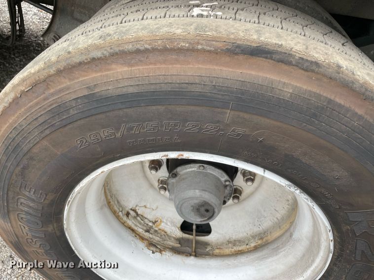 image for item NY9867 2012 Wabash  dry van trailer