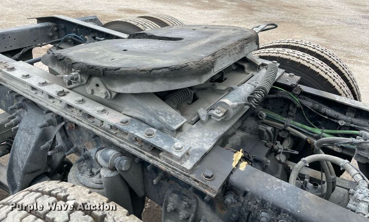 image for item NY9868 2018 Freighliner Cascadia 125  semi truck