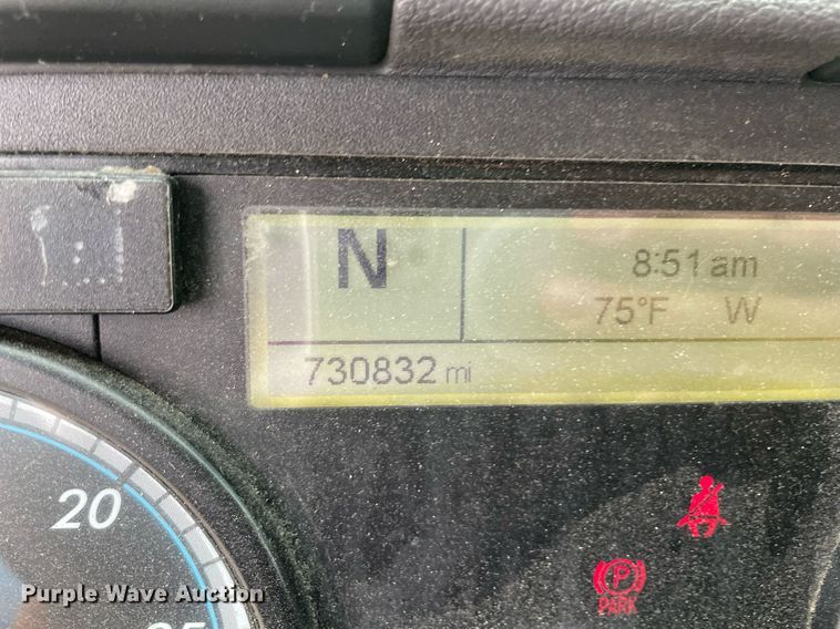 image for item NY9868 2018 Freighliner Cascadia 125  semi truck