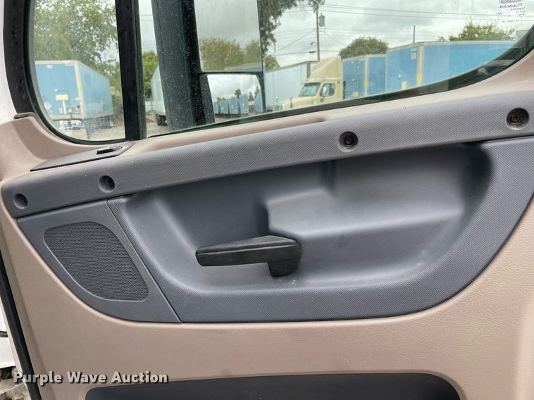 image for item NY9868 2018 Freighliner Cascadia 125  semi truck