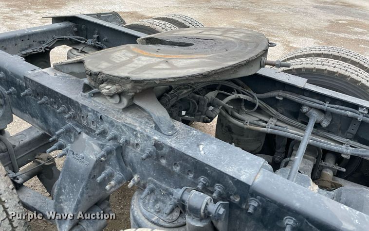 image for item NY9869 2016 Freighliner Cascadia 125  semi truck