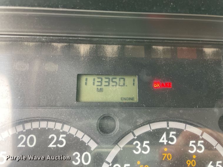 image for item NY9869 2016 Freighliner Cascadia 125  semi truck