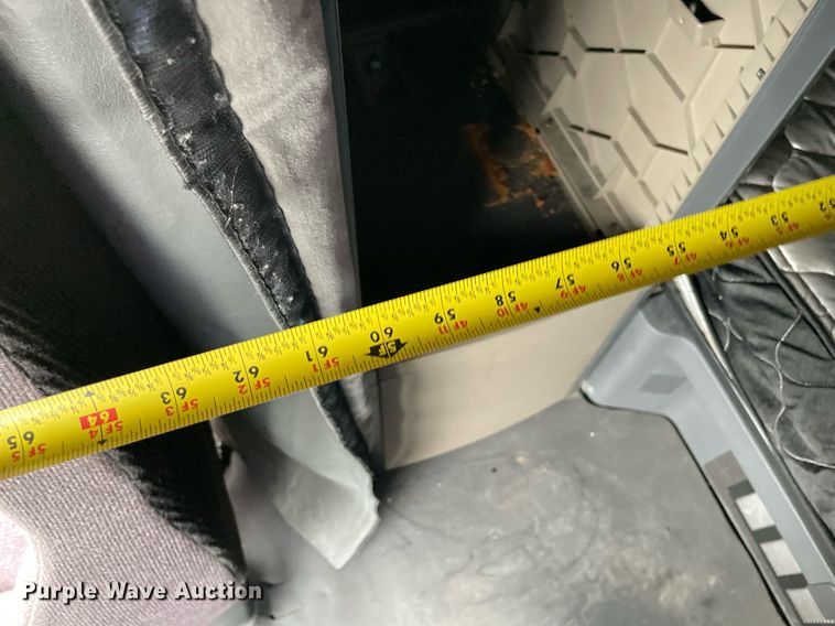 image for item NY9869 2016 Freighliner Cascadia 125  semi truck