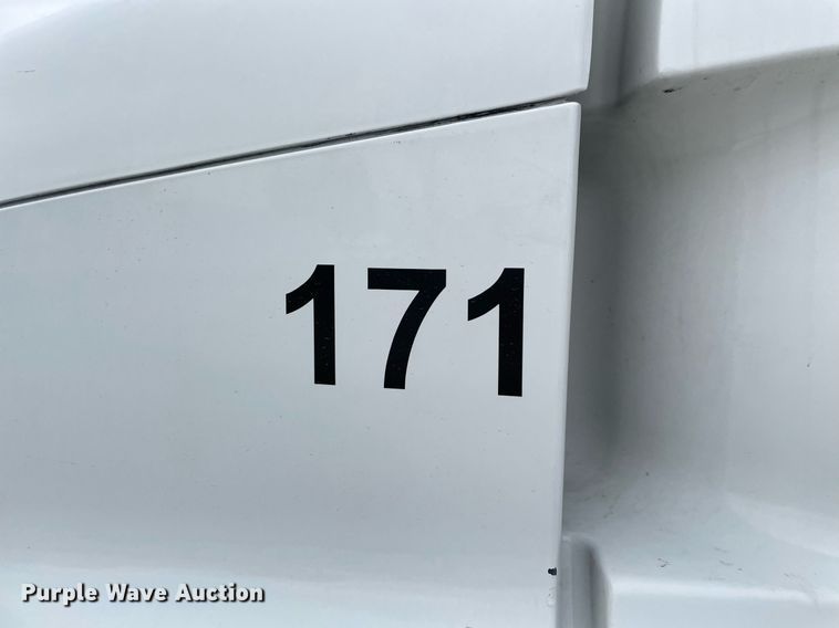 image for item NY9869 2016 Freighliner Cascadia 125  semi truck