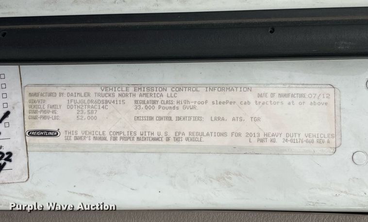 image for item NY9870 2013 Freightliner Cascadia 125  semi truck