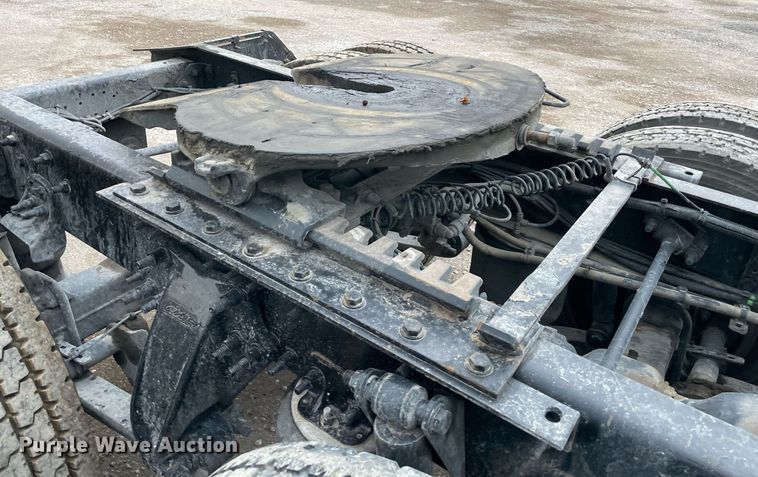 image for item NY9871 2015 Freightliner Cascadia 125  semi truck