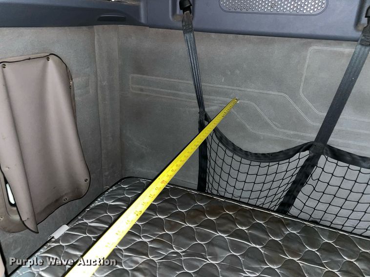 image for item NY9871 2015 Freightliner Cascadia 125  semi truck