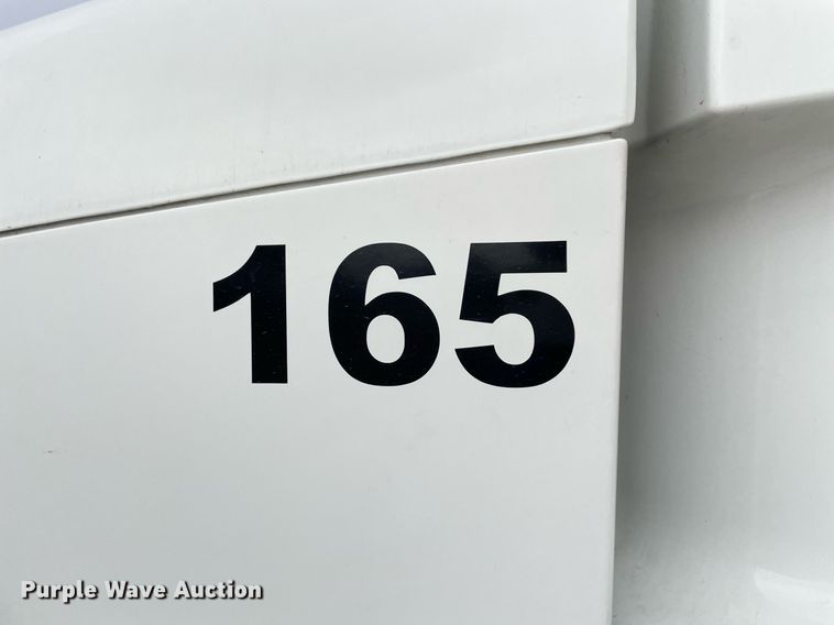 image for item NY9871 2015 Freightliner Cascadia 125  semi truck