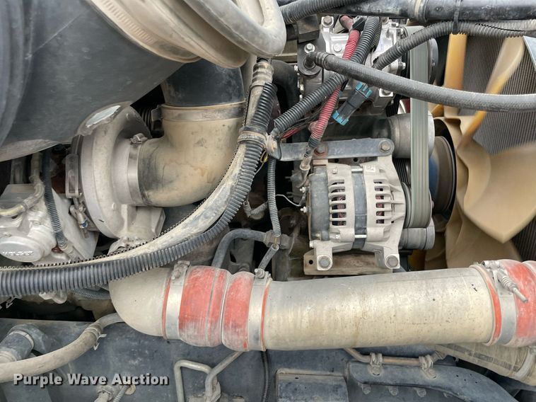 image for item NY9872 2008 Freightliner Columbia 120  semi truck