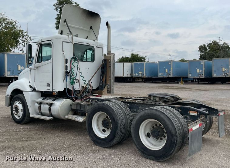 image for item NY9873 2008 Freightliner Columbia 120  semi truck