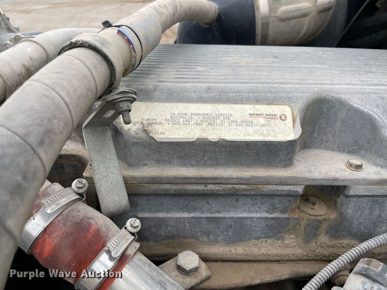 image for item NY9873 2008 Freightliner Columbia 120  semi truck