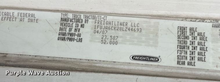 image for item NY9873 2008 Freightliner Columbia 120  semi truck
