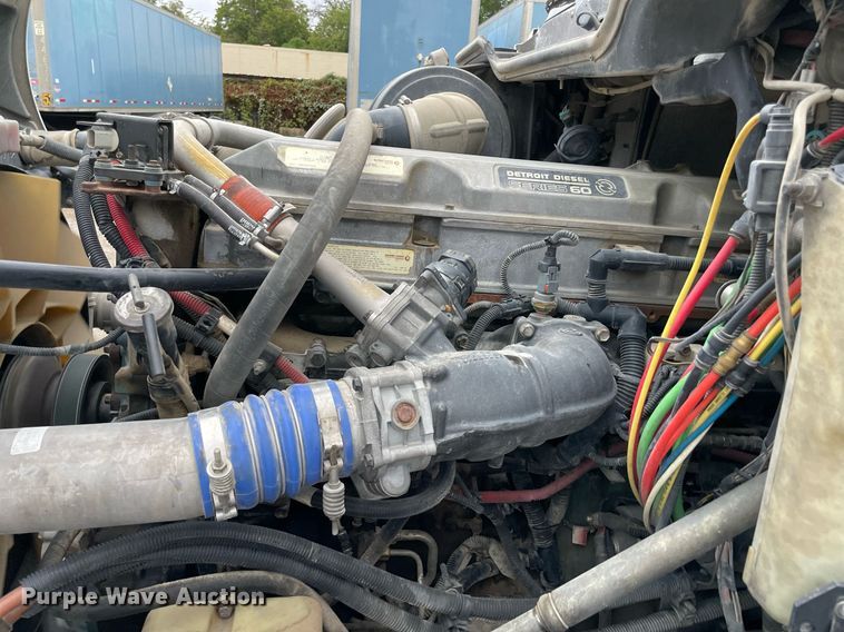 image for item NY9874 2008 Freightliner Columbia 120  semi truck