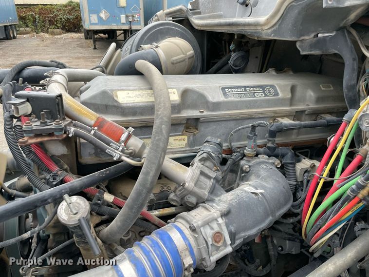 image for item NY9874 2008 Freightliner Columbia 120  semi truck