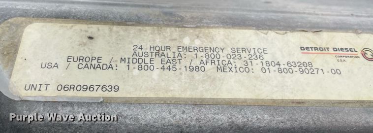 image for item NY9874 2008 Freightliner Columbia 120  semi truck