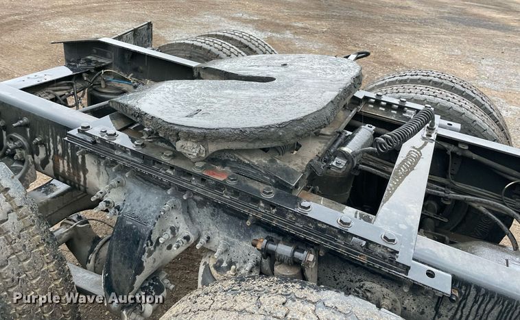 image for item NY9875 2016 Freightliner Cascadia 125  semi truck