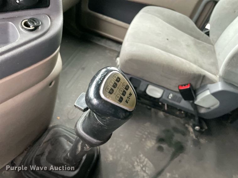 image for item NY9875 2016 Freightliner Cascadia 125  semi truck