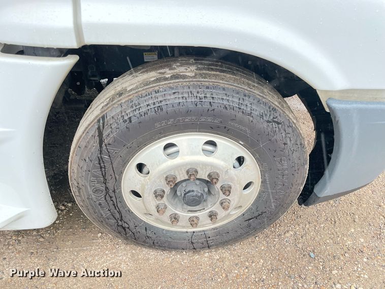 image for item NY9875 2016 Freightliner Cascadia 125  semi truck