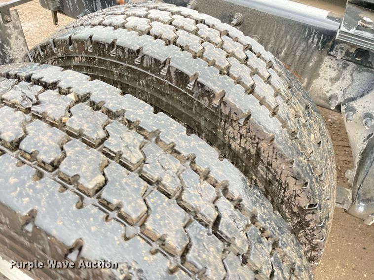 image for item NY9875 2016 Freightliner Cascadia 125  semi truck