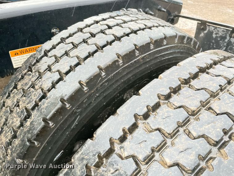 image for item NY9875 2016 Freightliner Cascadia 125  semi truck