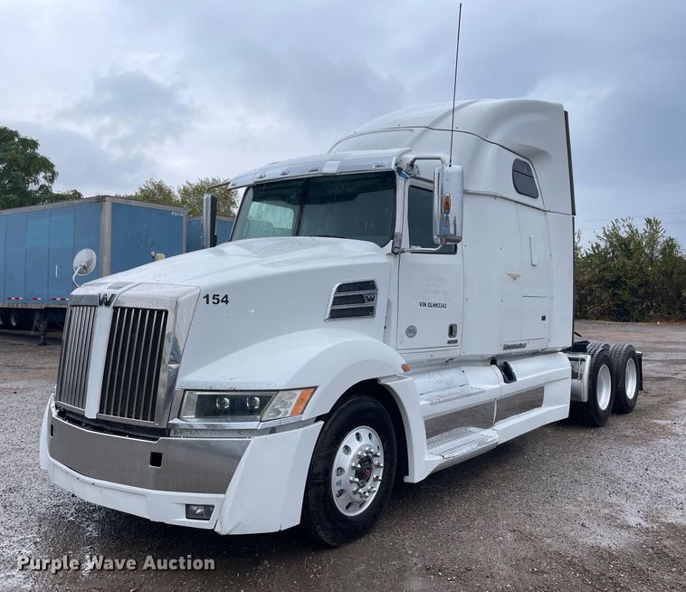 image for item NY9876 2016 Western Star 5700XE  semi truck