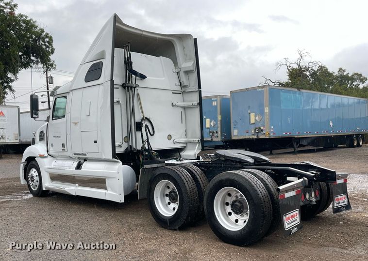 image for item NY9876 2016 Western Star 5700XE  semi truck