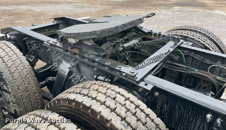 image for item NY9876 2016 Western Star 5700XE  semi truck