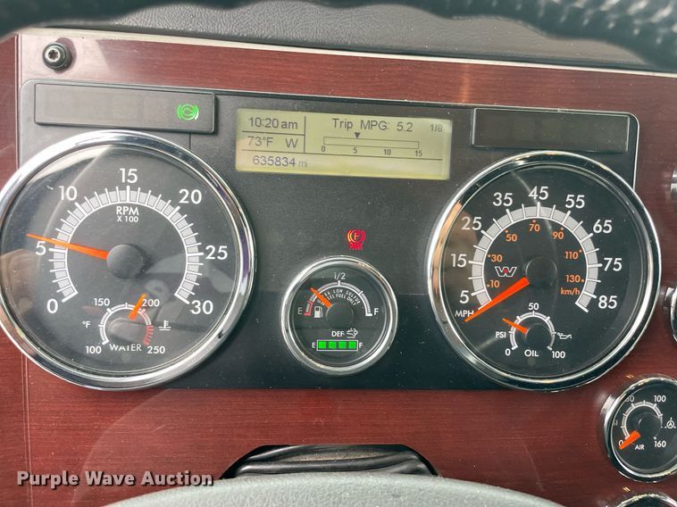 image for item NY9876 2016 Western Star 5700XE  semi truck