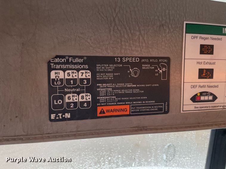 image for item NY9876 2016 Western Star 5700XE  semi truck