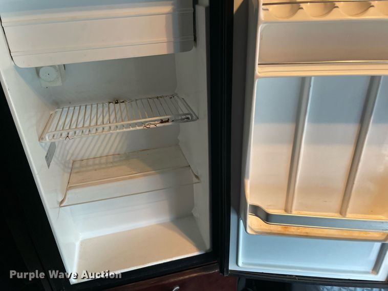 image for item NY9876 2016 Western Star 5700XE  semi truck