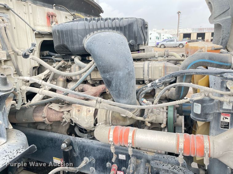 image for item NY9876 2016 Western Star 5700XE  semi truck