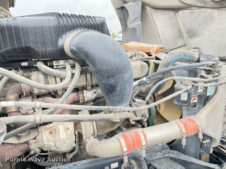 image for item NY9876 2016 Western Star 5700XE  semi truck