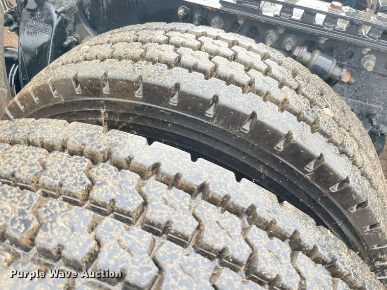 image for item NY9876 2016 Western Star 5700XE  semi truck