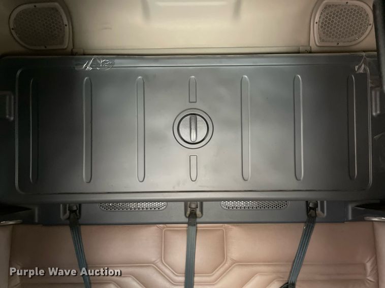 image for item NY9877 2018 Freightliner Cascadia 125  semi truck