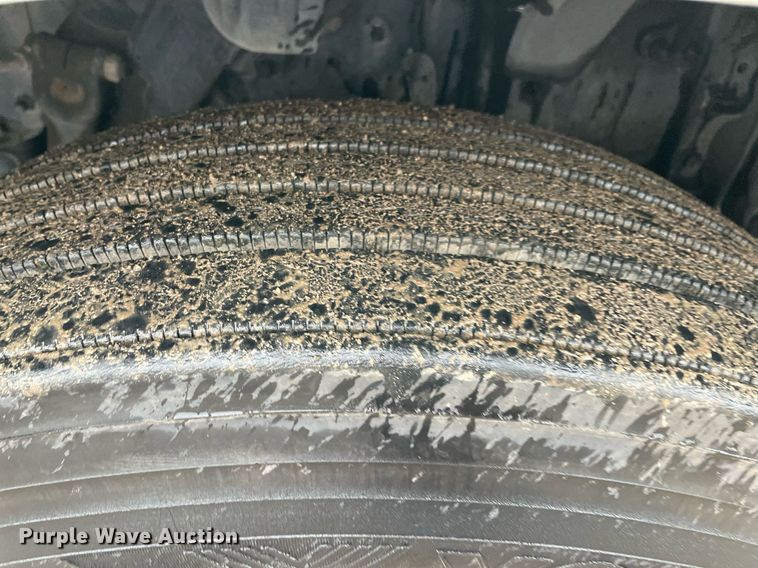 image for item NY9877 2018 Freightliner Cascadia 125  semi truck