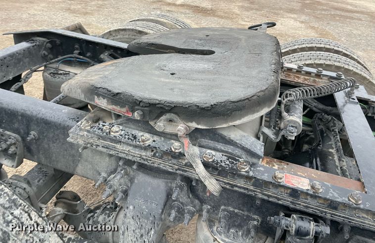 image for item NY9878 2018 Freightliner Cascadia 125  semi truck