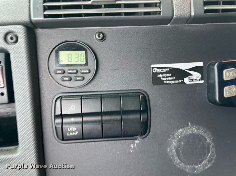 image for item NY9878 2018 Freightliner Cascadia 125  semi truck