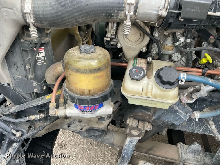 image for item NY9878 2018 Freightliner Cascadia 125  semi truck