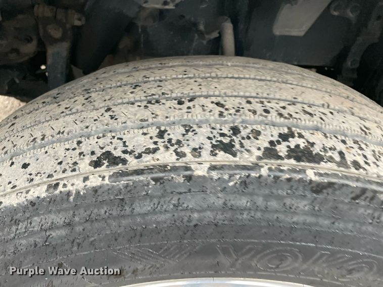 image for item NY9878 2018 Freightliner Cascadia 125  semi truck