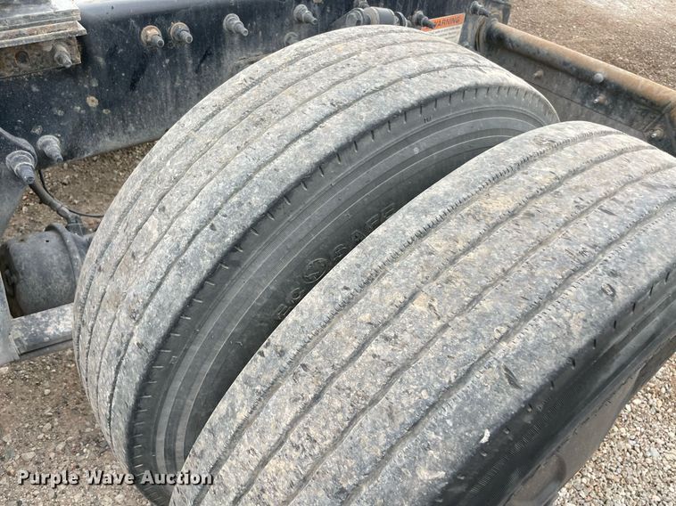 image for item NY9879 2018 Freightliner Cascadia 125  semi truck