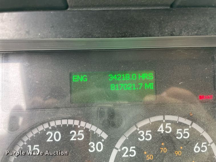 image for item NY9880 2015 Freightliner Cascadia 125  semi truck