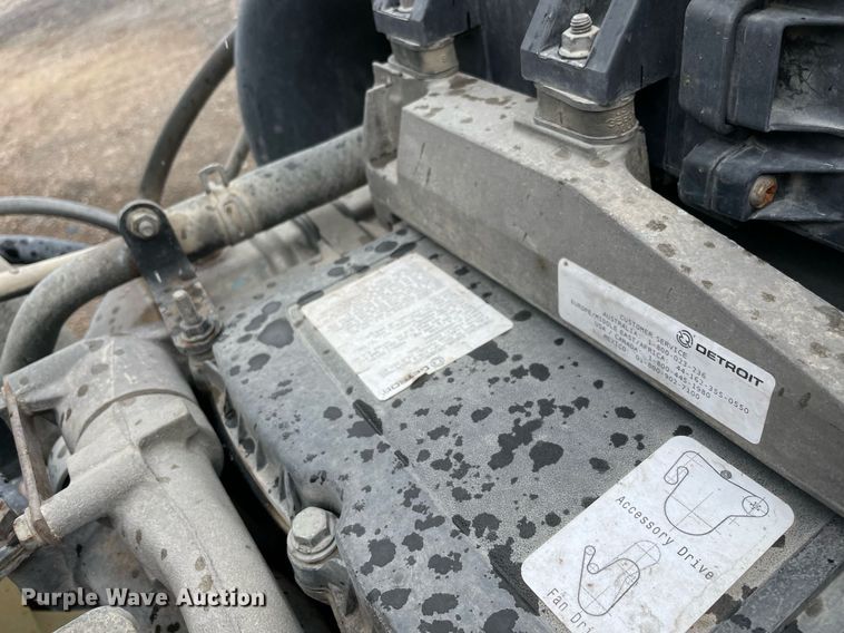 image for item NY9880 2015 Freightliner Cascadia 125  semi truck