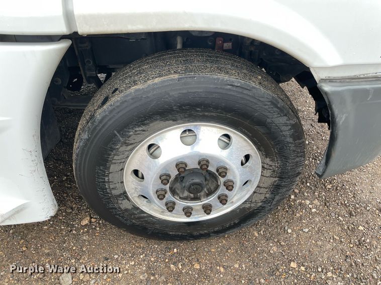 image for item NY9880 2015 Freightliner Cascadia 125  semi truck