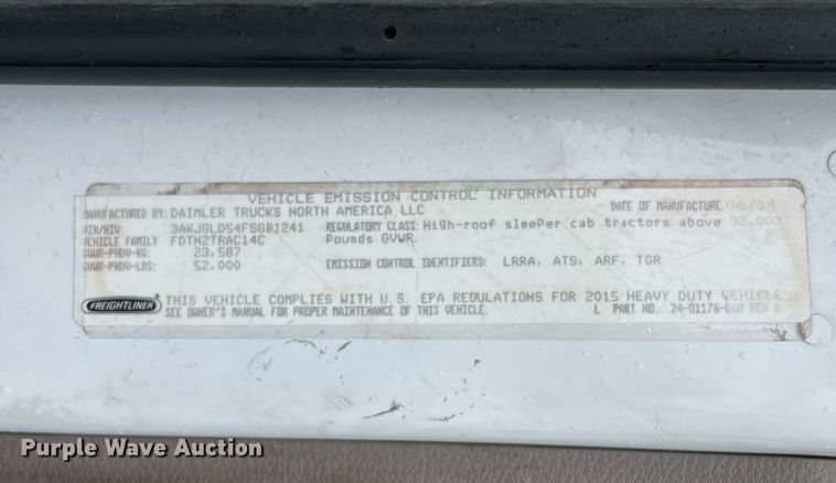 image for item NY9880 2015 Freightliner Cascadia 125  semi truck