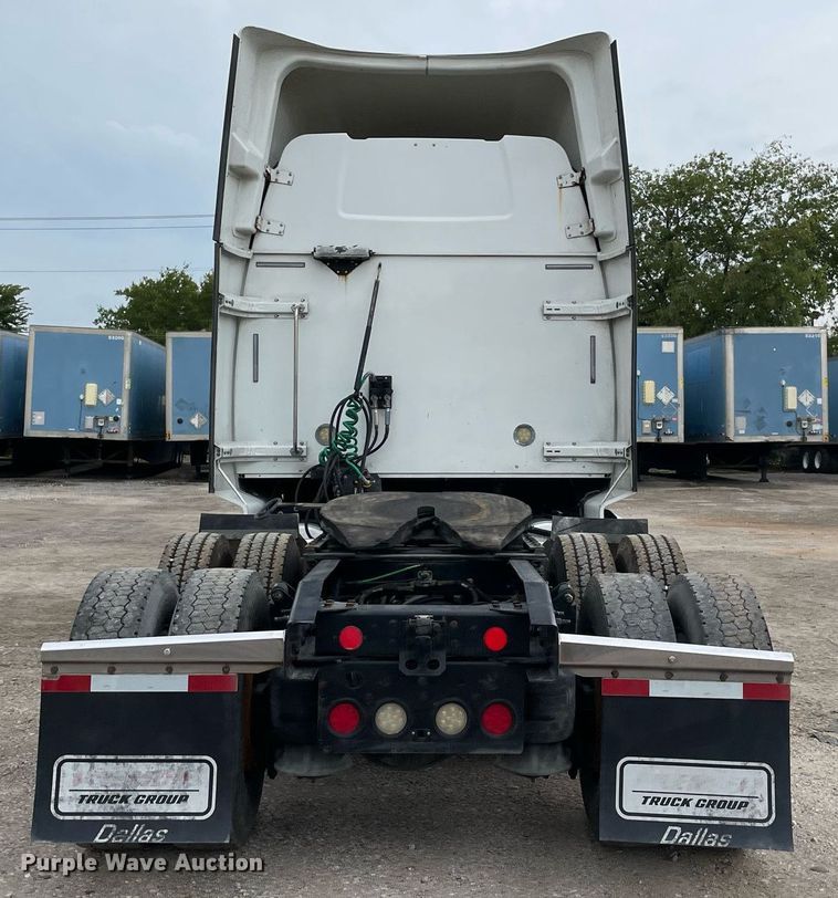 image for item NY9881 2016 Western Star 5700XE  semi truck